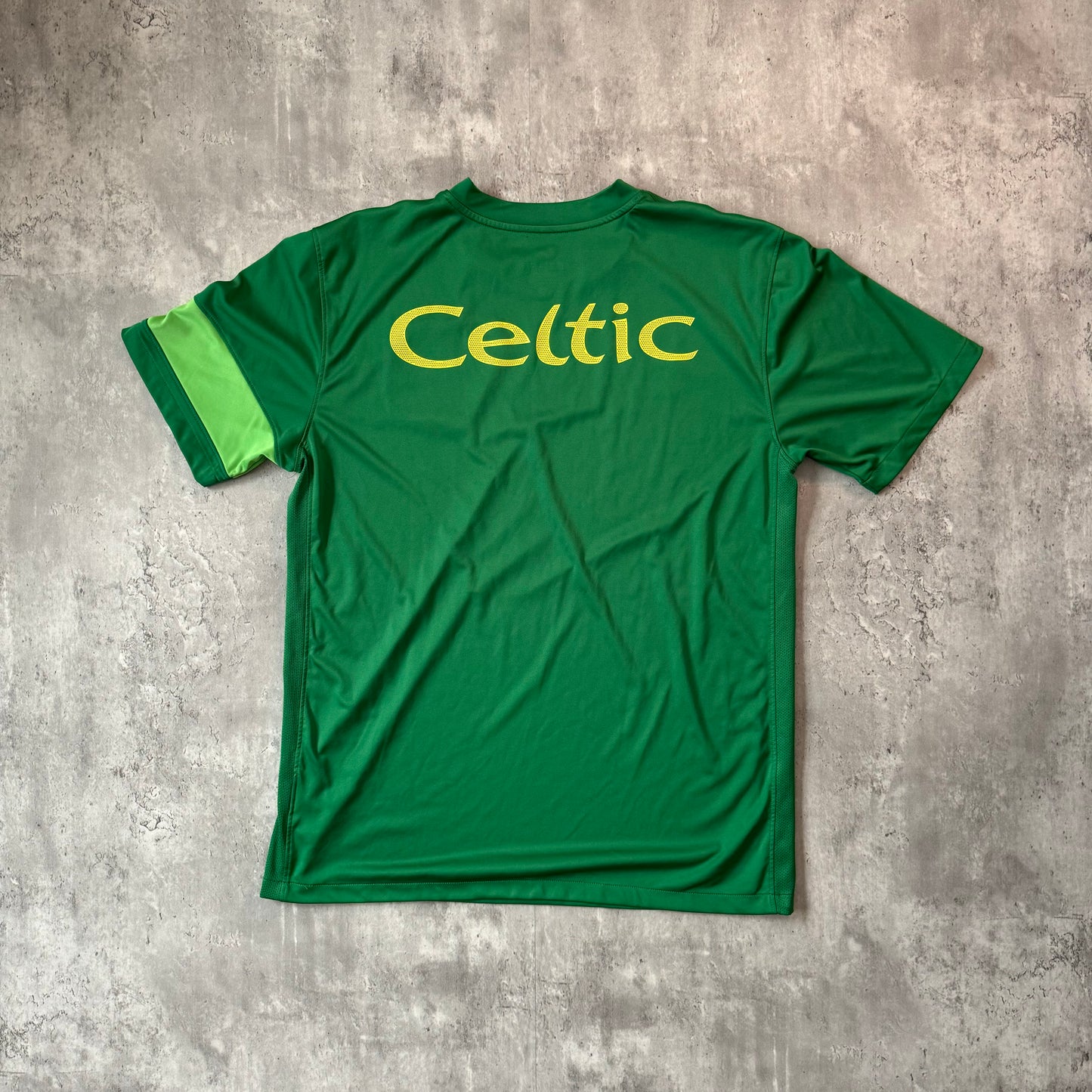 2010-2011 Nike Celtic Soccer Jersey - L