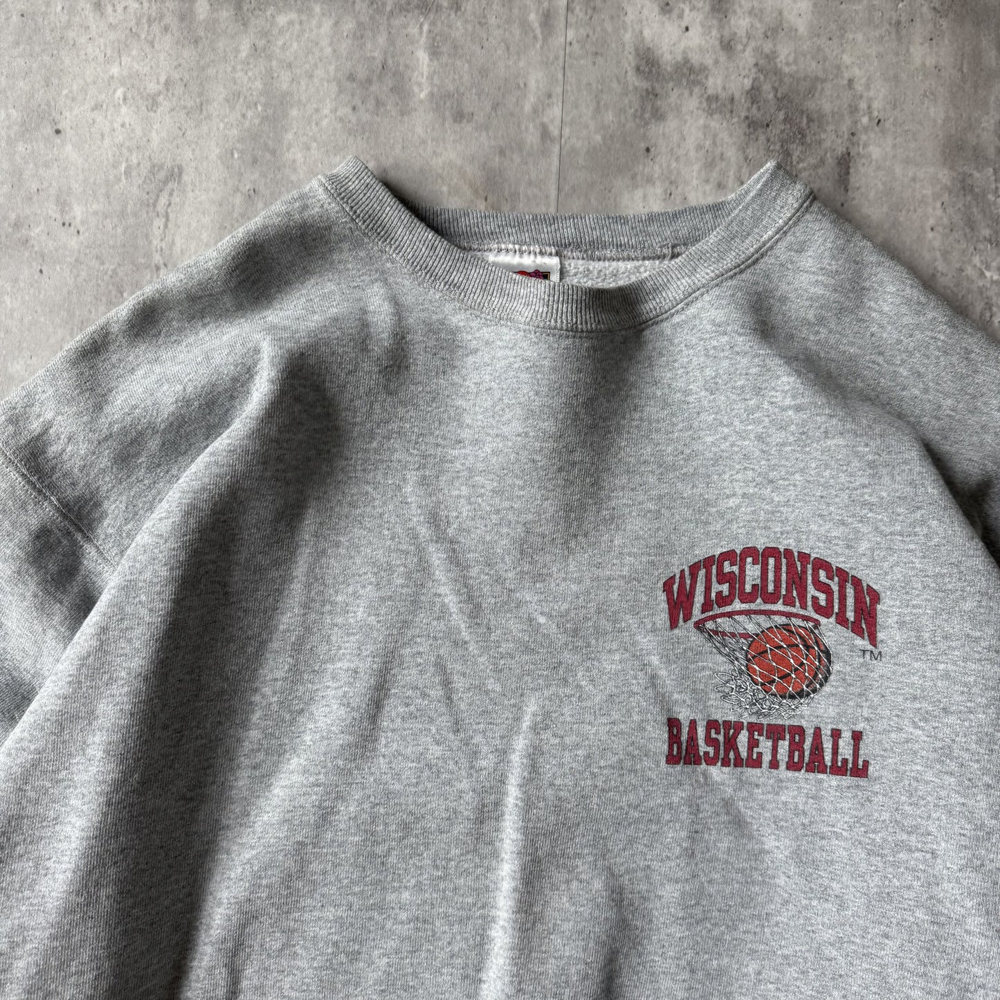 90s Fruit of the Loom Wisconsin Basketball Grey Crewneck - L