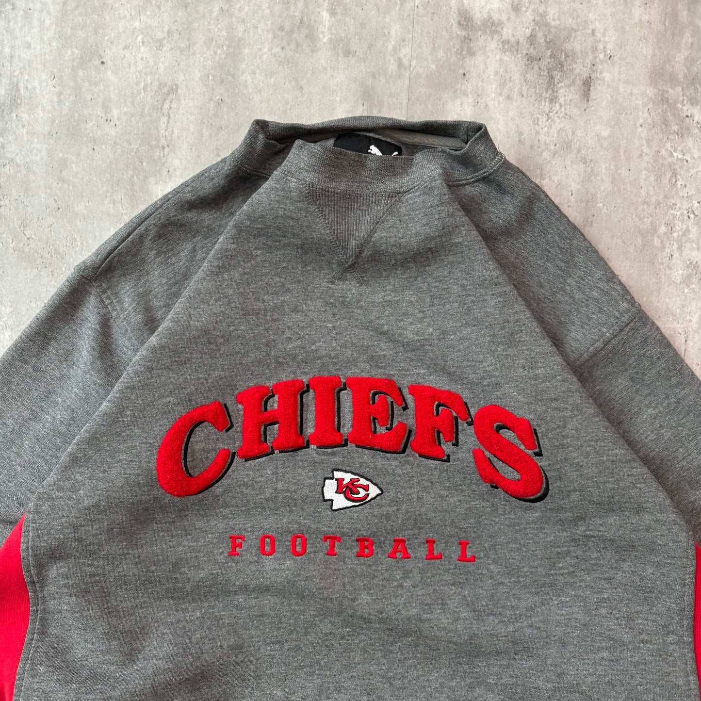 Vintage Y2K KC Chiefs Puma Crewneck Sweatshirt - L