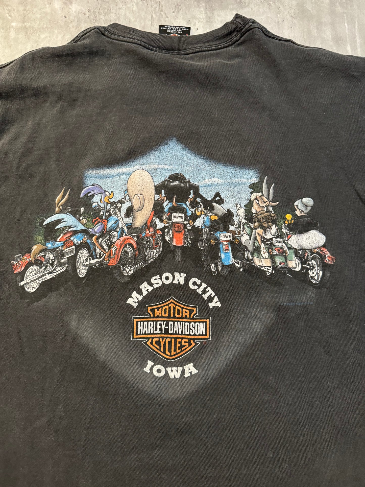 2000's Harley Davidson Looney Tunes T-shirt - L