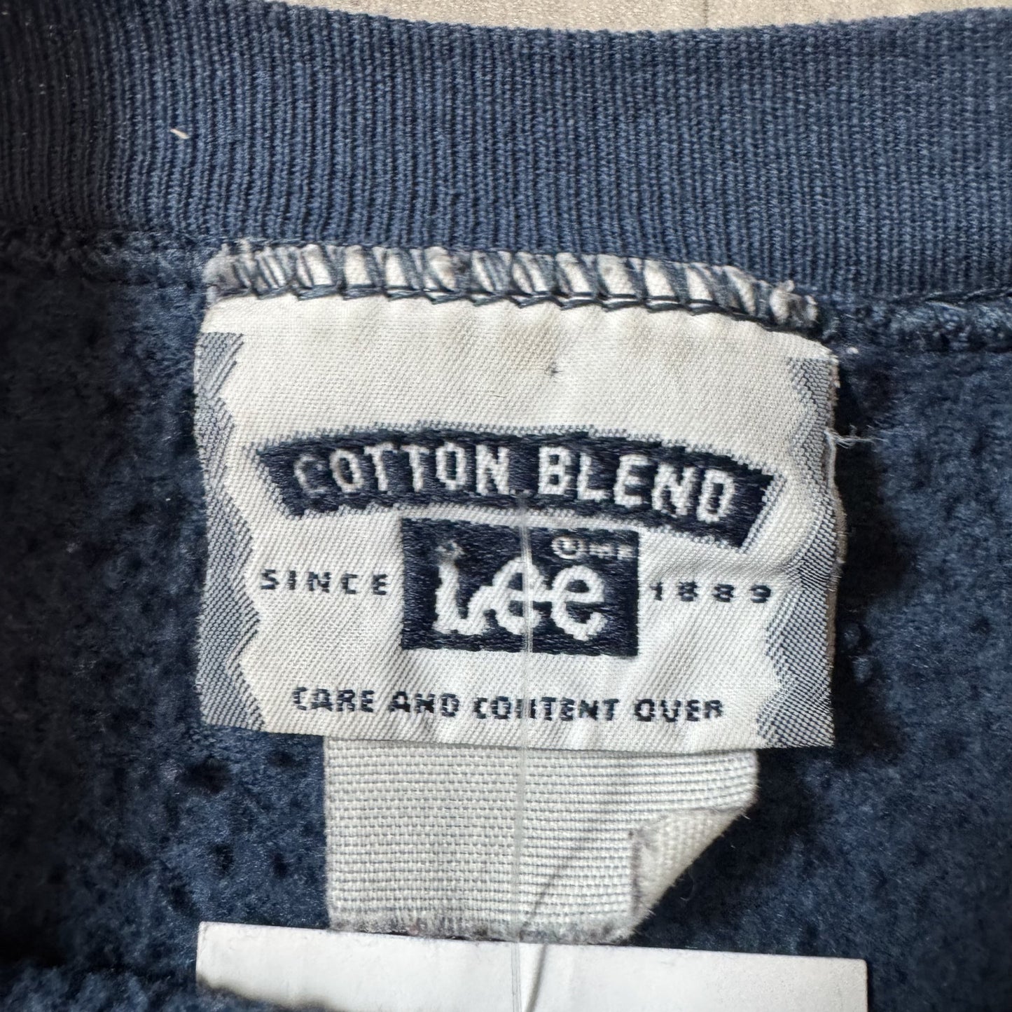 Lee Cotton Blend SeaWorld Graphic Sweatshirt Navy Blue - L