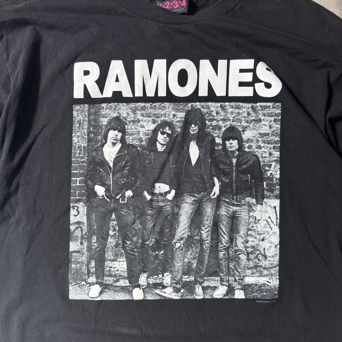 2000's Ramones Black Graphic Band T-Shirt Size - L