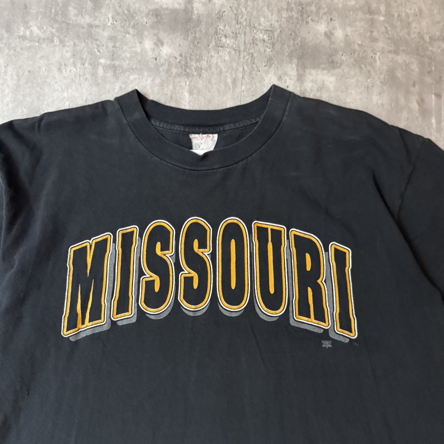 Vintage 90's Missouri Black Graphic T-Shirt - XL
