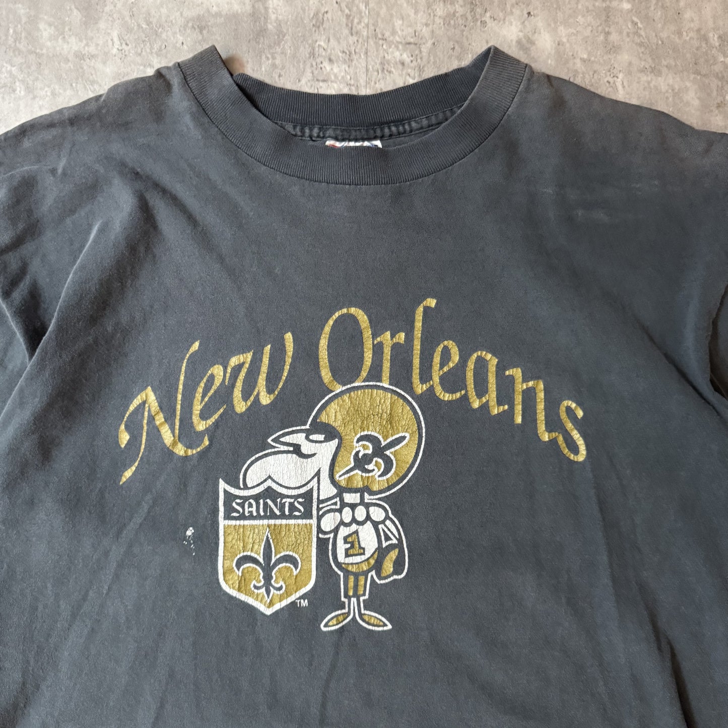 Vintage New Orleans Saints Black Graphic T-Shirt - XL