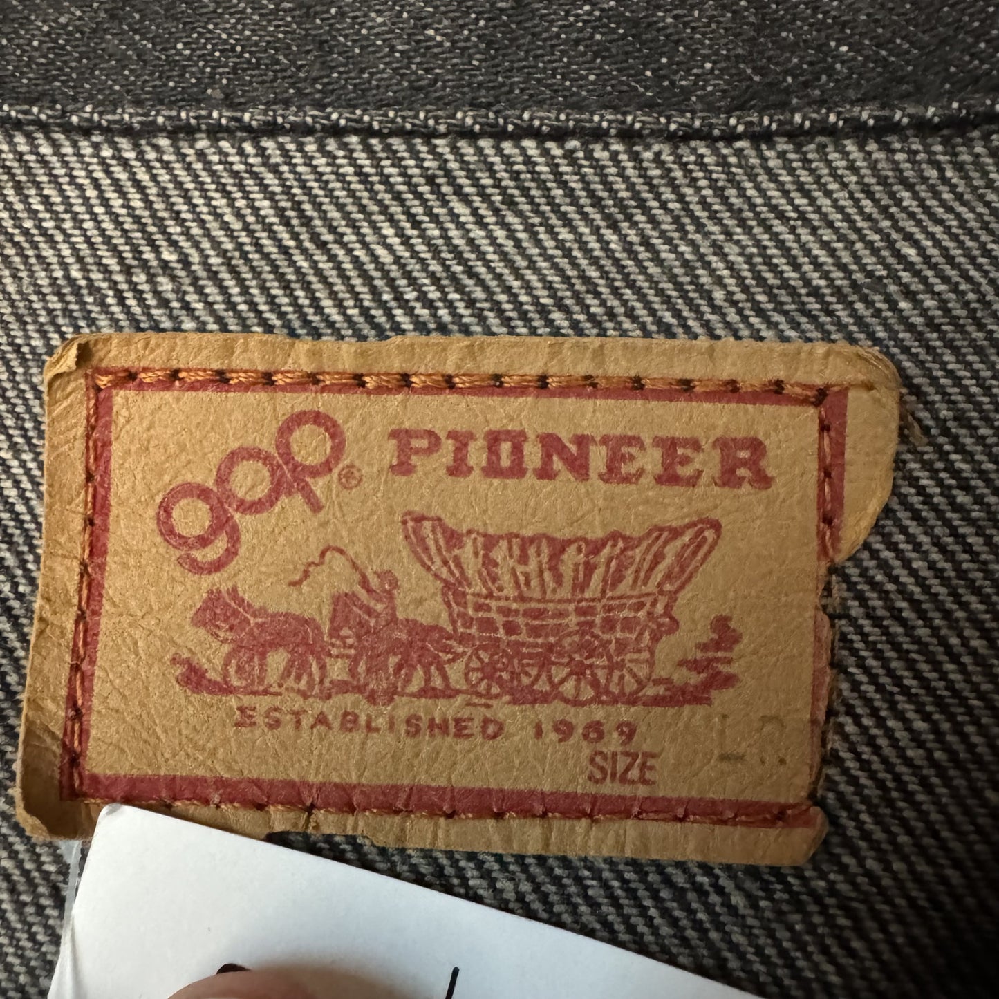 90's GAP Pioneer Black Denim Trucker Jacket - L