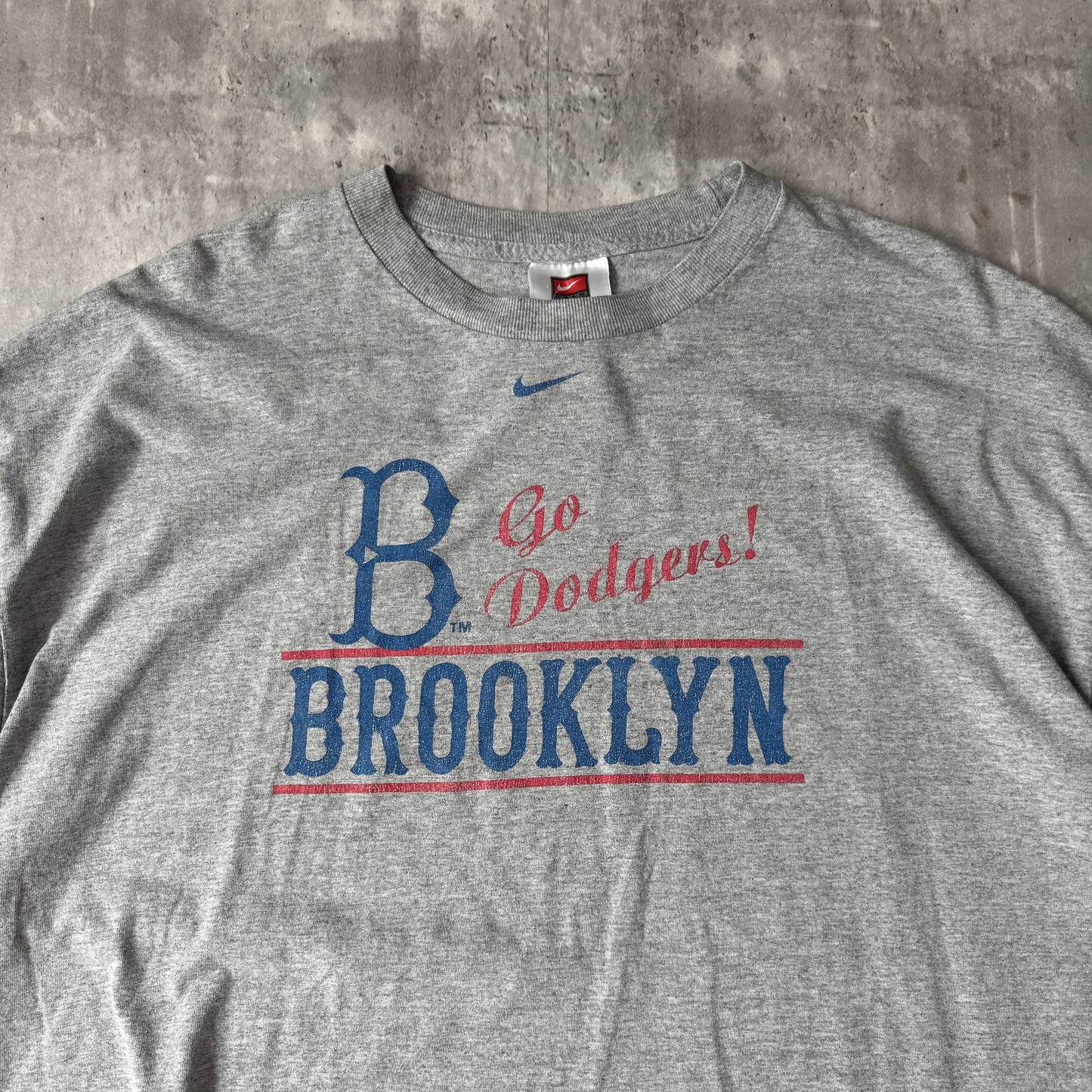 Vintage 2000s Nike Sports Grey Brooklyn Dodgers T-Shirt - XL